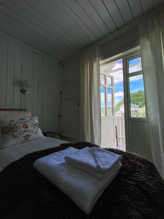 Haaheim Gaard Hotel Uggdal Ngoại thất bức ảnh